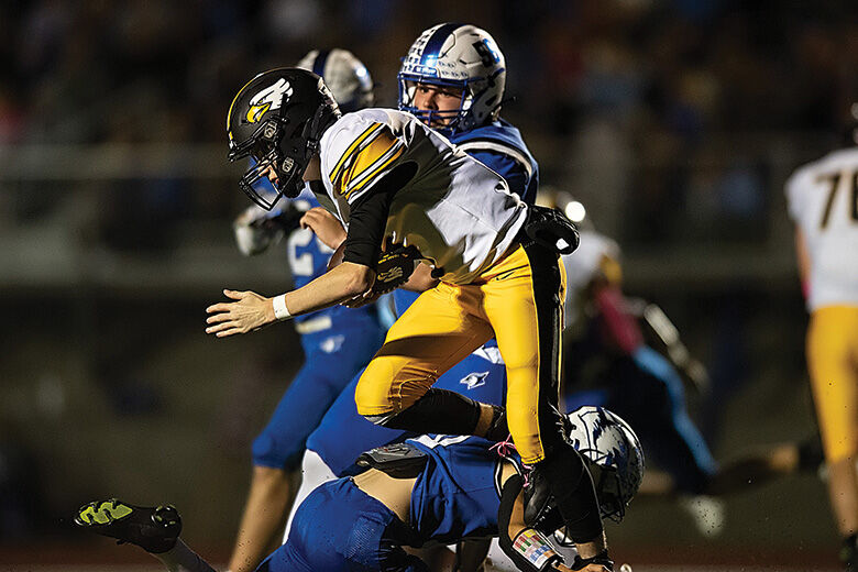PREP FOOTBALL NOTEBOOK: Grandview 3-1 after back scores 5 TDs